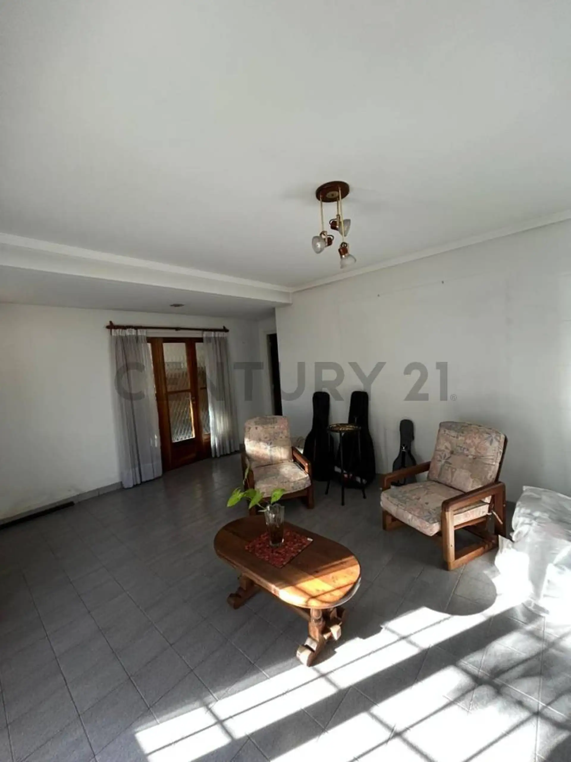 Casa de 5 ambientes en Barrio San José