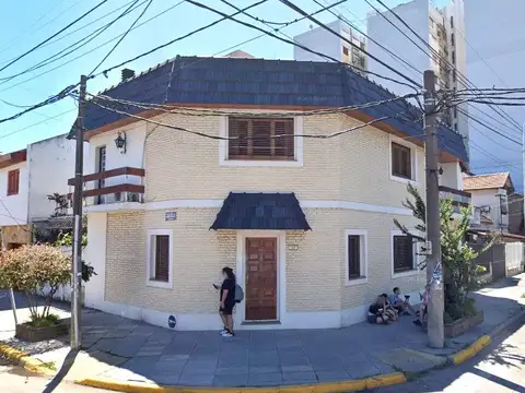 Casa - Venta - Argentina, Ramos Mejía - Necochea 499