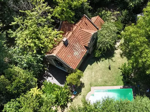 Encantadora Casa con entorno de Bosque a orillas del Arroyo - Ing. Maschwitz - Escobar