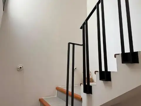 Casa en Alquiler Temporal con 2 cocheras
