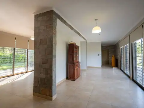 Moderna propiedad de 2 dorm en Lomas de San José