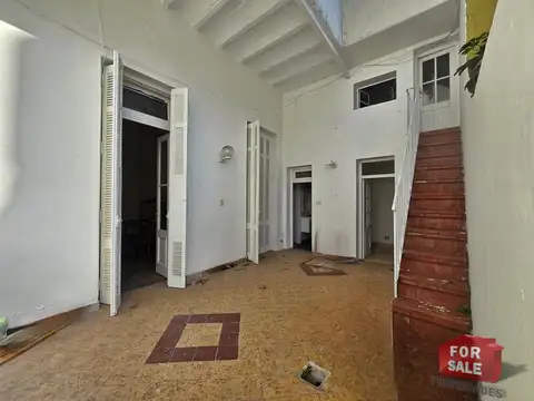 Avenida Hipólito Yrigoyen 3100