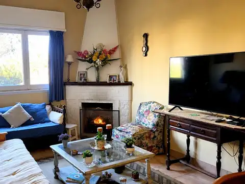 Depto Tipo Casa 4 ambientes con 2 baños