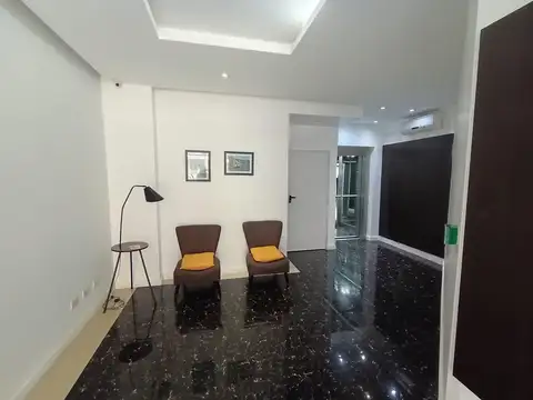 Alquiler Monoambiente al frente con balcón piso 5 Las Cañitas