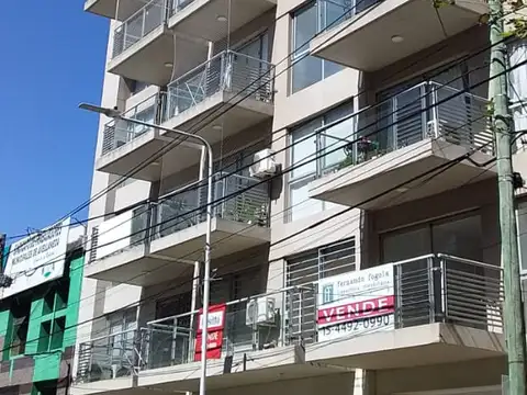 Ameghino 800, Piso Ame