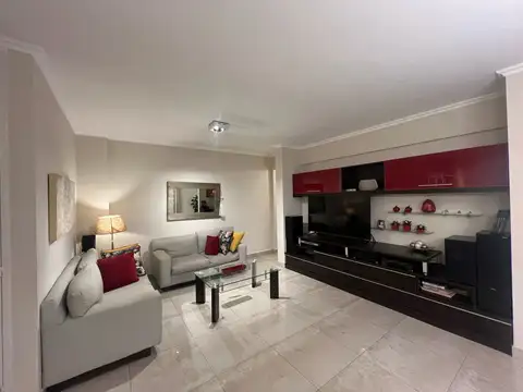 LUJOSO PISO EN VENTA BARRIO CENTRO CIUDAD DE CORDOBA - CON COCHERA- APTO CREDITO-.