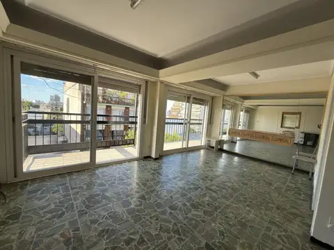 VENTA - DEPARTAMENTO 4 AMBIENTES - ARANGUREN AL 2900 - FLORES