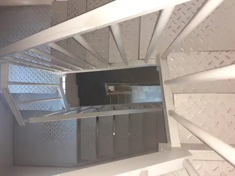 Depto Tipo Casa 3 ambientes con 2 baños