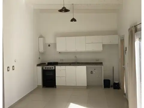 Casa 5 ambientes con 1 baño