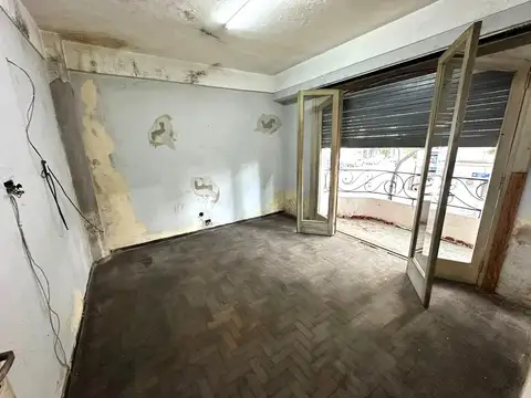 Depto.tipo casa de 5 ambientes en Venta en Flores