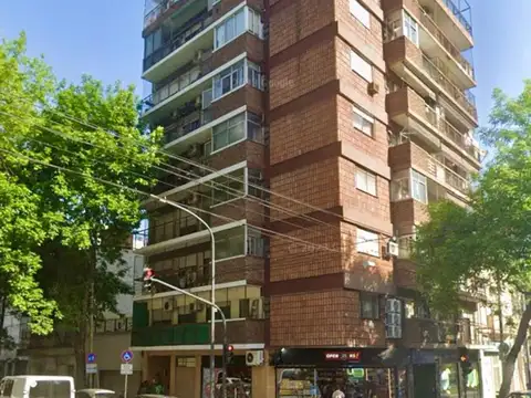 VENTA DE PISO 4 AMB. REFACCIONADO - COLEGIALES