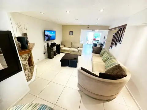 Casa de 5 ambientes en Monte Grande