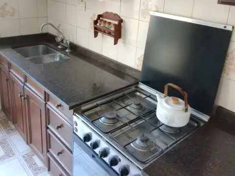 Depto Tipo Casa 5 ambientes con 2 baños