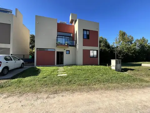 Alquiler Casa/Duplex 3 dormitorios calle 517 esquina 16 Bº Cerrado El Cauquen