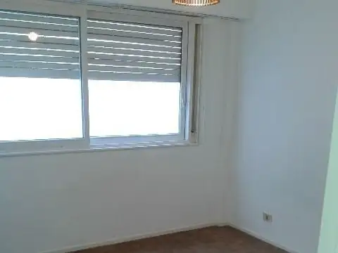 Alquilo Departamento Olivos, muy bien ubicado