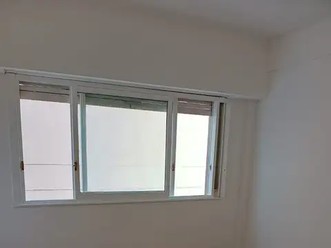 Alquilo Departamento Olivos, muy bien ubicado