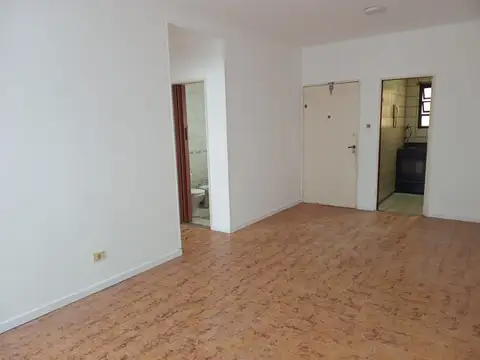 Departamento en Alquiler en Olivos Vias/Maipu, $ 680.000