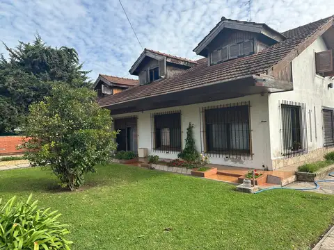 Casa en venta sobre lote de 1000 m²  Guemes 1662 - Benavidez