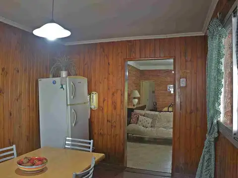 VENTA CASA 3 AMB C/ COCHERA Y PATIO - V. ALSINA