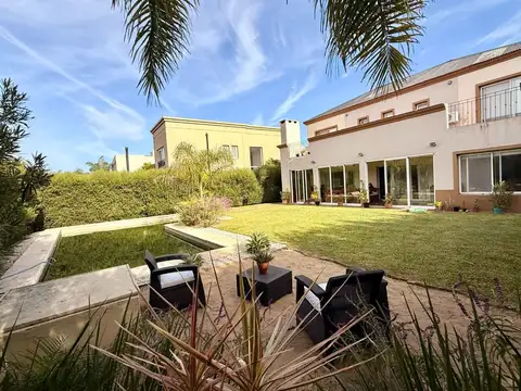 Casa en Venta en Nuevo Quilmes, USD 850.000