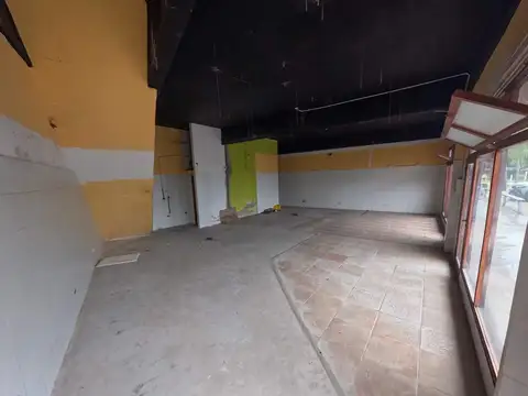 Alquiler local comercial Sobre varetto SDP (UNICO)