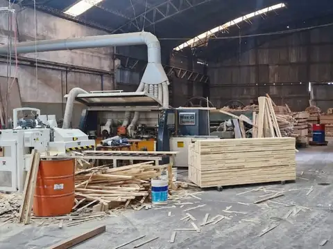 Galpón en Venta - Aserradero Marota - San Miguel Del Monte en actividad con buena facturación