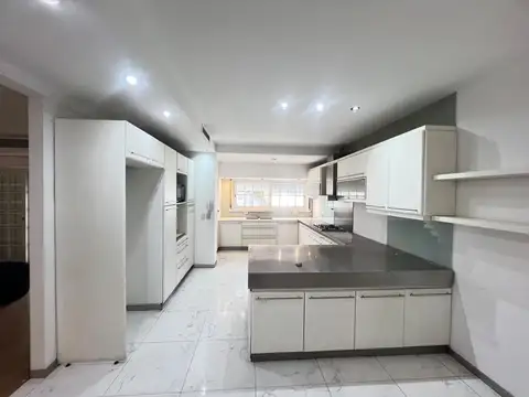 CASA 5 AMBIENTES - RAMOS MEJIA