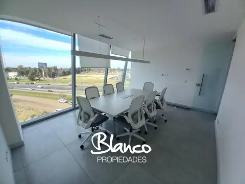 Oficina en Venta con 2 cocheras