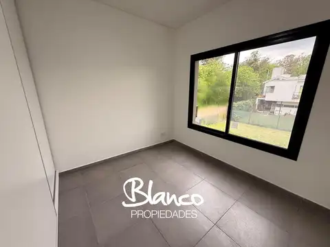 Departamento en Venta en Montecarlo, USD 108.000