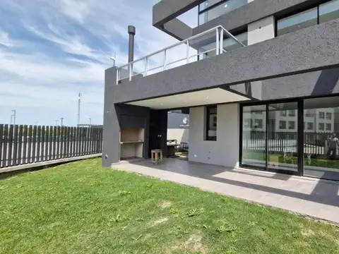 NORDELTA CASA TRIPLEX VENTA  4 AMBIENTES SERENITY