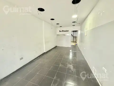 Gran Oportunidad! 2 locales comerciales más PH en block (259M2) - Av. San Martín 2500 - Sin Expensas