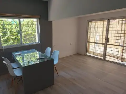 CASA EN VENTA 1 DORMITORIO RECICLADA APTA CRÉDITO