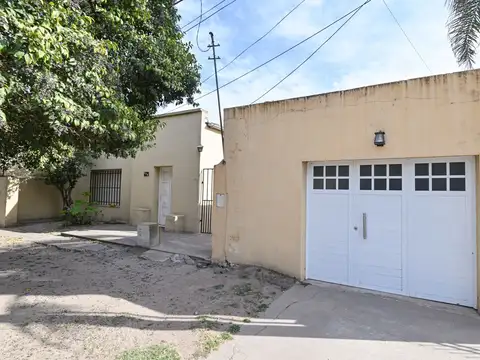 VENTA Casa 2 dormitorios con Departamento 