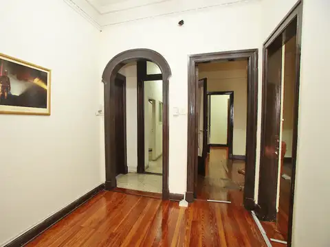 7 Ambientes - En Venta con Renta - Oficina o Vivienda - Lavalle 1500 - Microcentro.