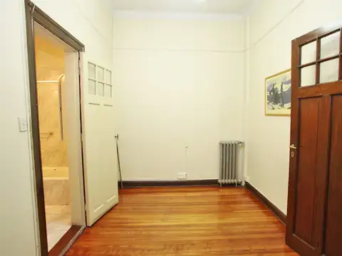 7 Ambientes - En Venta con Renta - Oficina o Vivienda - Lavalle 1500 - Microcentro.