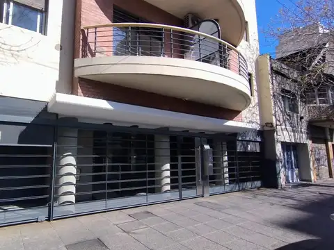 SEMIPISO EN ALQUILER CON COCHERA MORON CENTRO