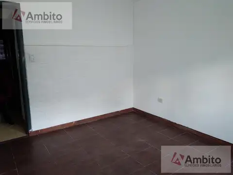 Casa 2 dormitorios- Berisso centro.