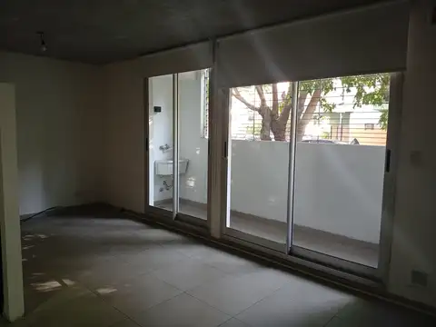 Franklin 1200, Piso PB