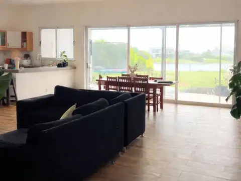 Casa en Venta en Countries y Barrios Cerrados en Pilar, USD 269.000