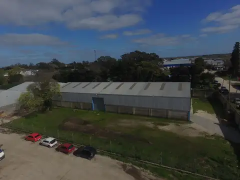 Predio de galpones en alquiler - San Salvador  al 9700