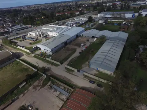 Predio de galpones en alquiler - San Salvador  al 9700