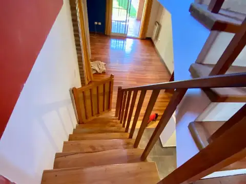 Algarrobo Nº 122 e/ Lacamera