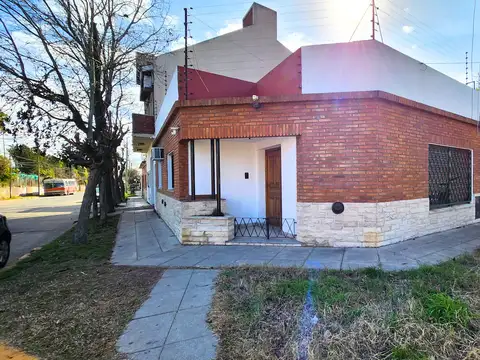VENTA  CASA - BECCAR SAN ISIDRO - Estilo PH