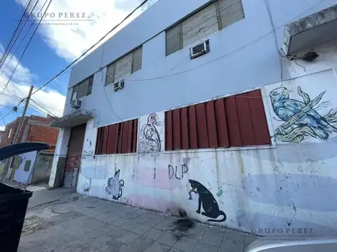 Galpón - Depósito  de 3600 m2. en Avelladeda - VENTA - ALQUILER