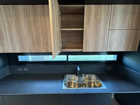 Casa Lote 893 m² La Calesa Pilará Vista a La Laguna. Se Aceptan Bienes en Parte de Pago/ Financiación