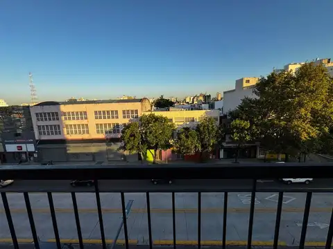 Depto en venta 3 amb con balcón Villa Gral Mitre