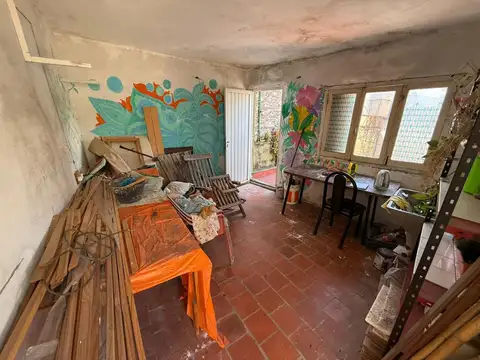 Casa interna de pasillo de 2 dormitorios en barrio Abasto