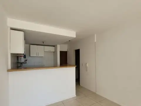 Departamento en Alquiler en Luis Agote, $ 400.000