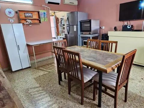 Casa 5 ambientes con 1 baño