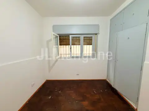 Casa en Alquiler con 1 cochera